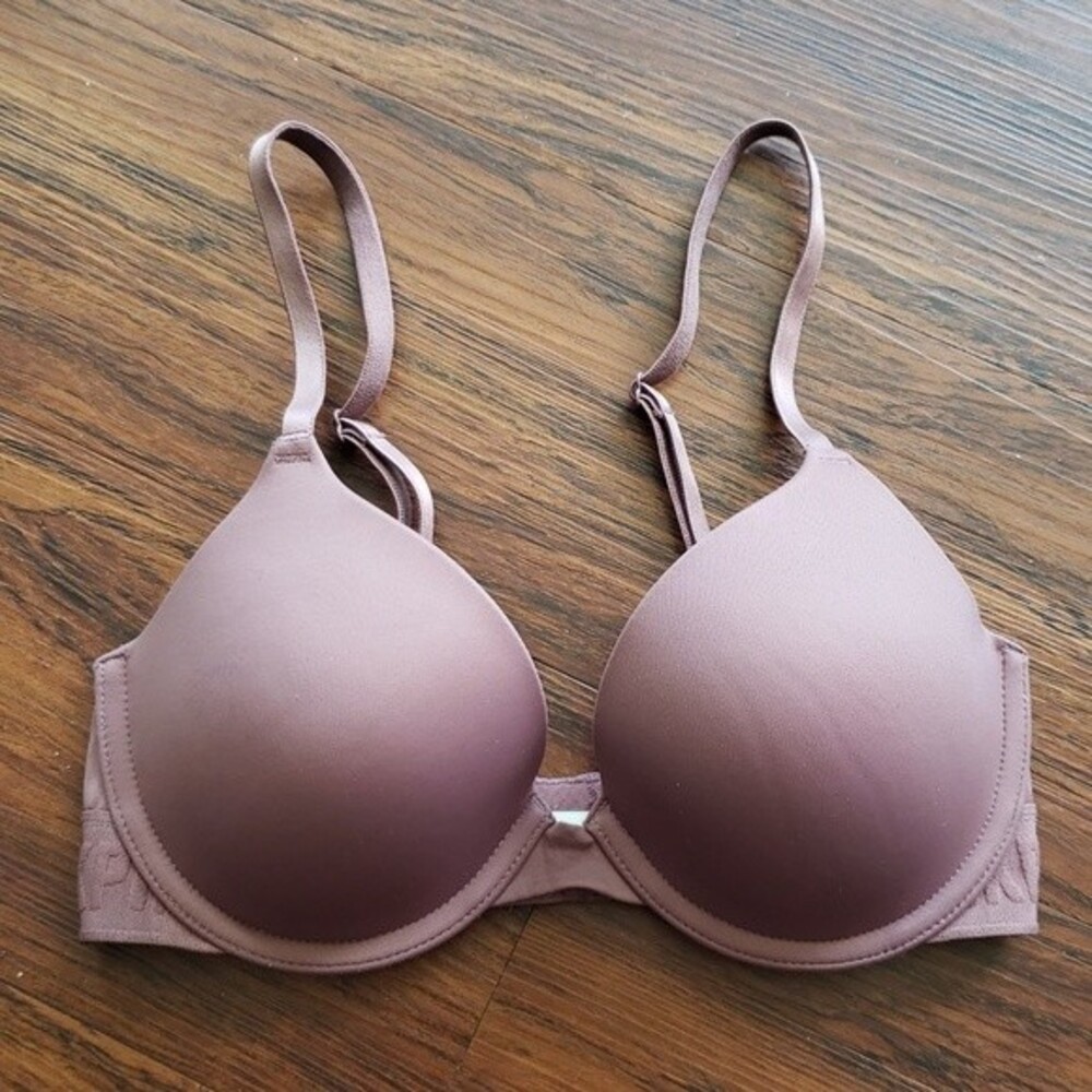 Victoria's Secret Pink  Bra Size 32C Chic Feminine Lightly Lined Casual Comfy